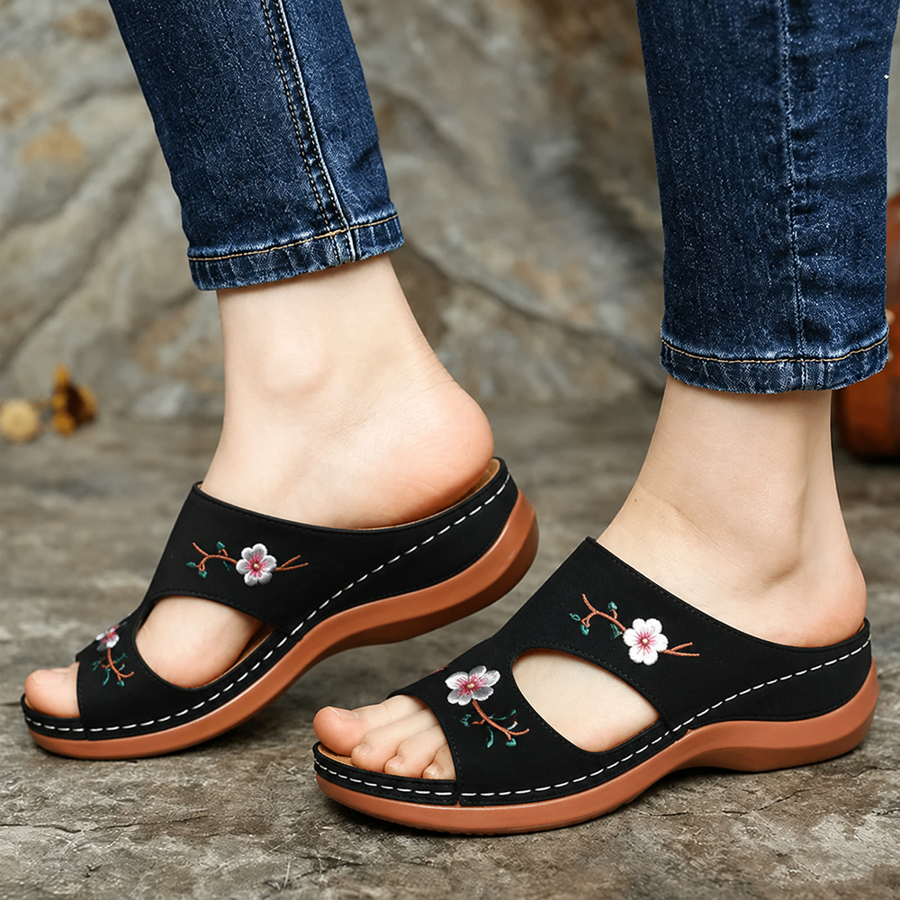 🌸Retro-style embroidered summer sandals | Ergonomic arch support — Walk all day without fatigue | Non-slip and breathable