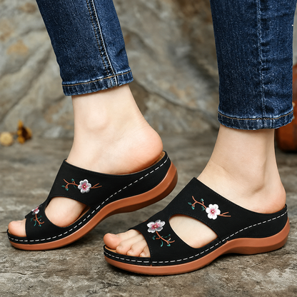 🌸Retro-style embroidered summer sandals | Ergonomic arch support — Walk all day without fatigue | Non-slip and breathable