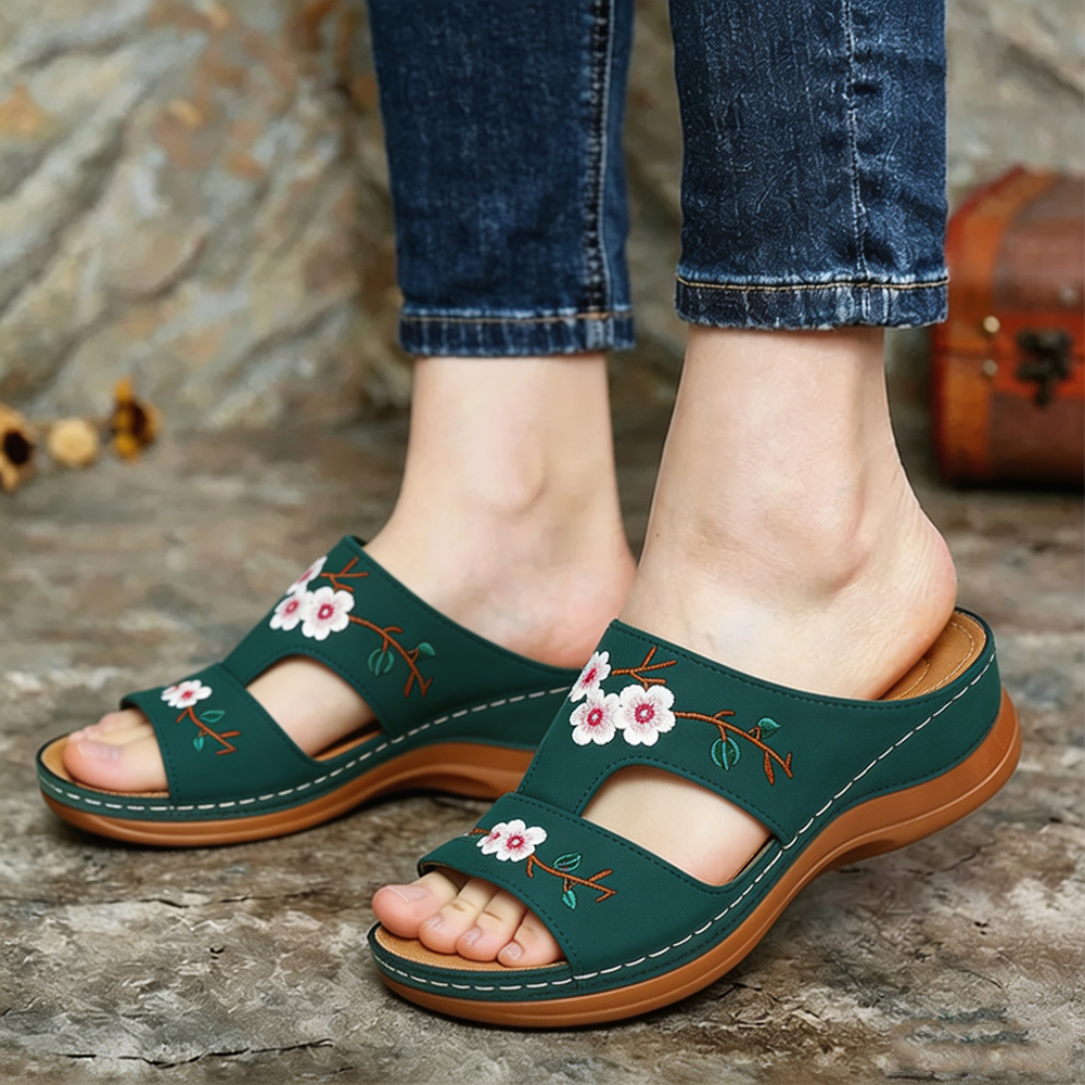 🌸Retro-style embroidered summer sandals | Ergonomic arch support — Walk all day without fatigue | Non-slip and breathable